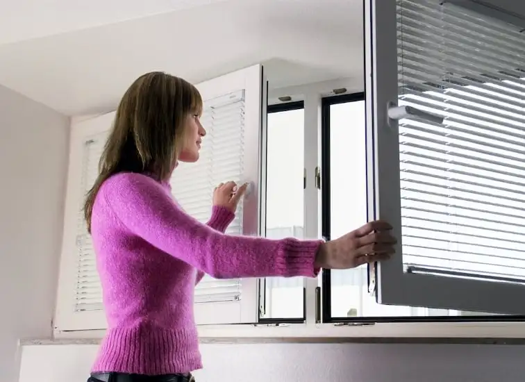 schimmelprotektor_schimmel-im-haus_luftfeuchtigkeit_schimmelentfernung_schimmelgutachten_solingen_schimmel-in-der-wohnung_bild8