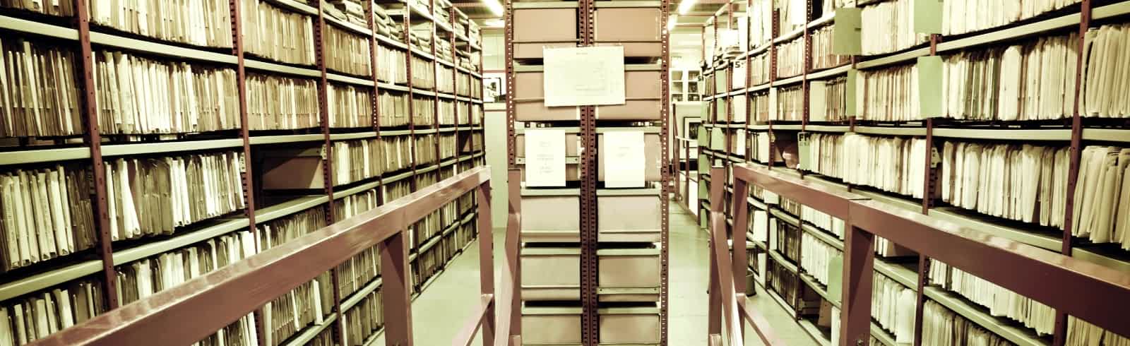 Schimmel im Archiv? Der Rettungs- und Reinigungsservice FILO-CLEAN hilft bei der Aktensanierung!